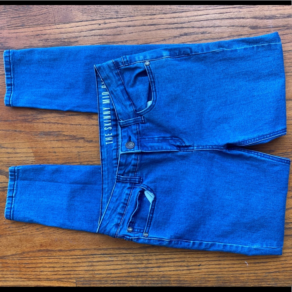 Super cute skinny jeans!